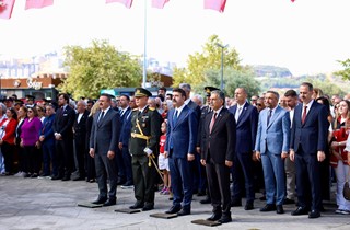 Gemlik’te 30 Ağustos Zafer Bayramı Törenle Kutlandı